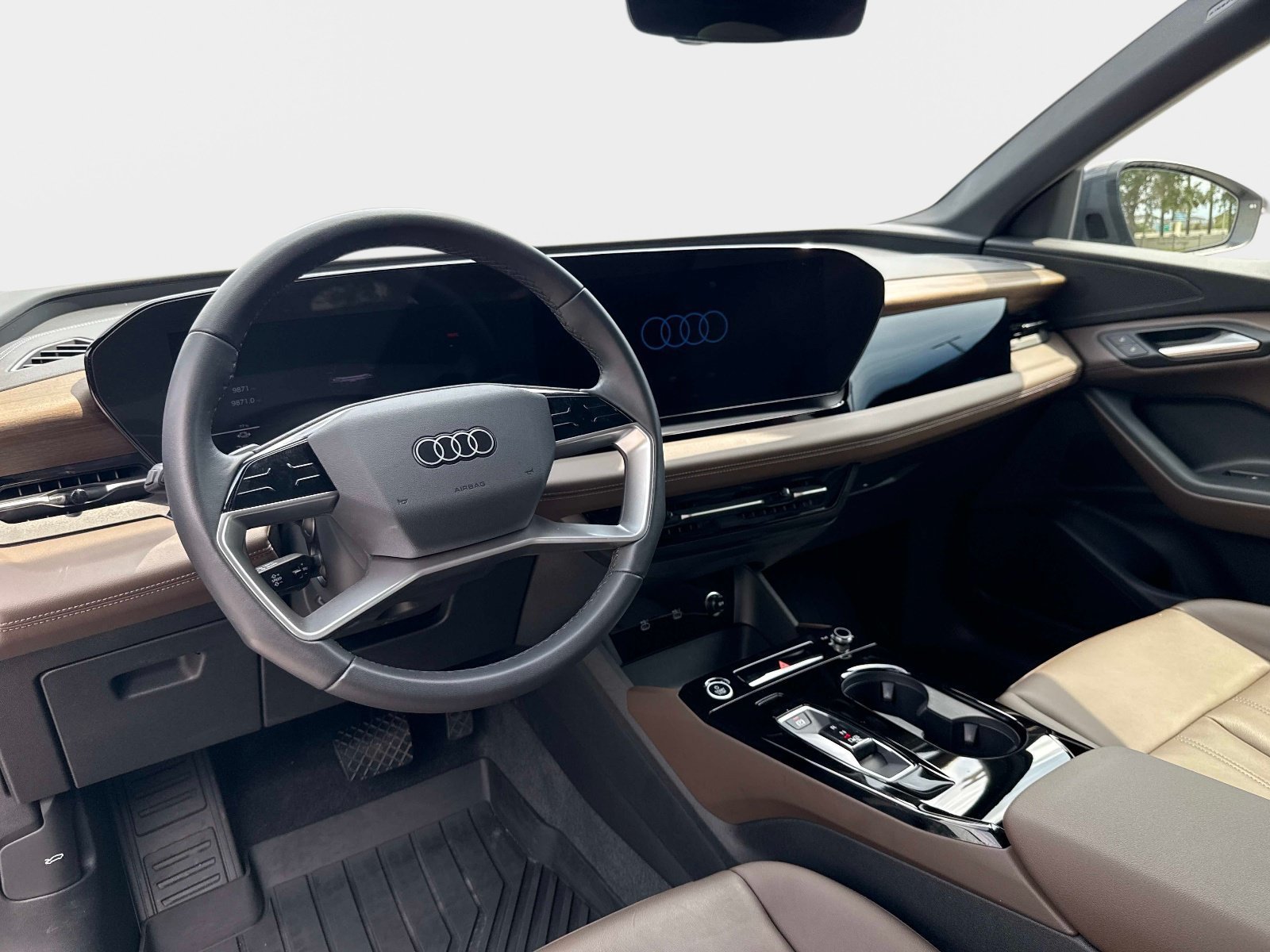 Used 2025 Audi Q6 e-tron Premium RWD image 15