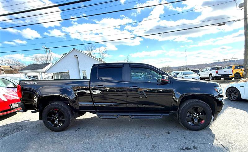 Used 2022 Chevrolet Colorado LT w/ Redline Special Edition image 7