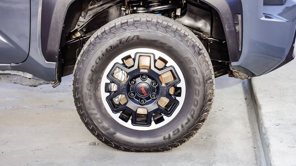 Used 2024 Toyota Tacoma TRD Off-Road AWD/4WD image 11