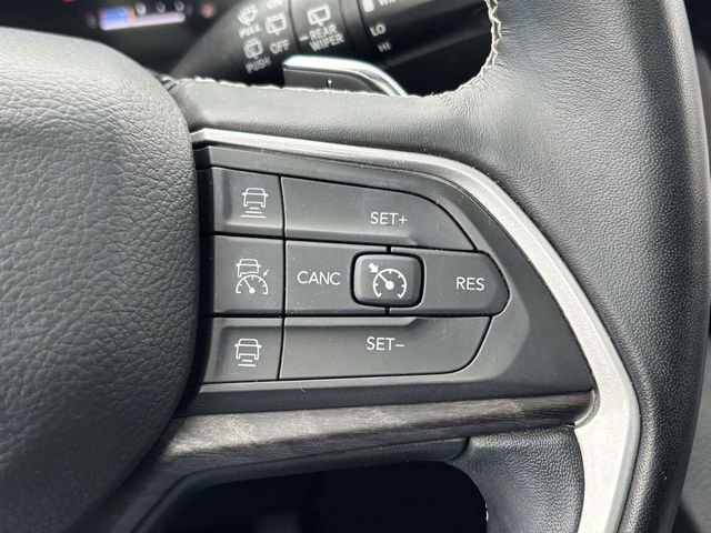 Used 2022 Jeep Grand Cherokee L Limited w/ Luxury Tech Group II image 15