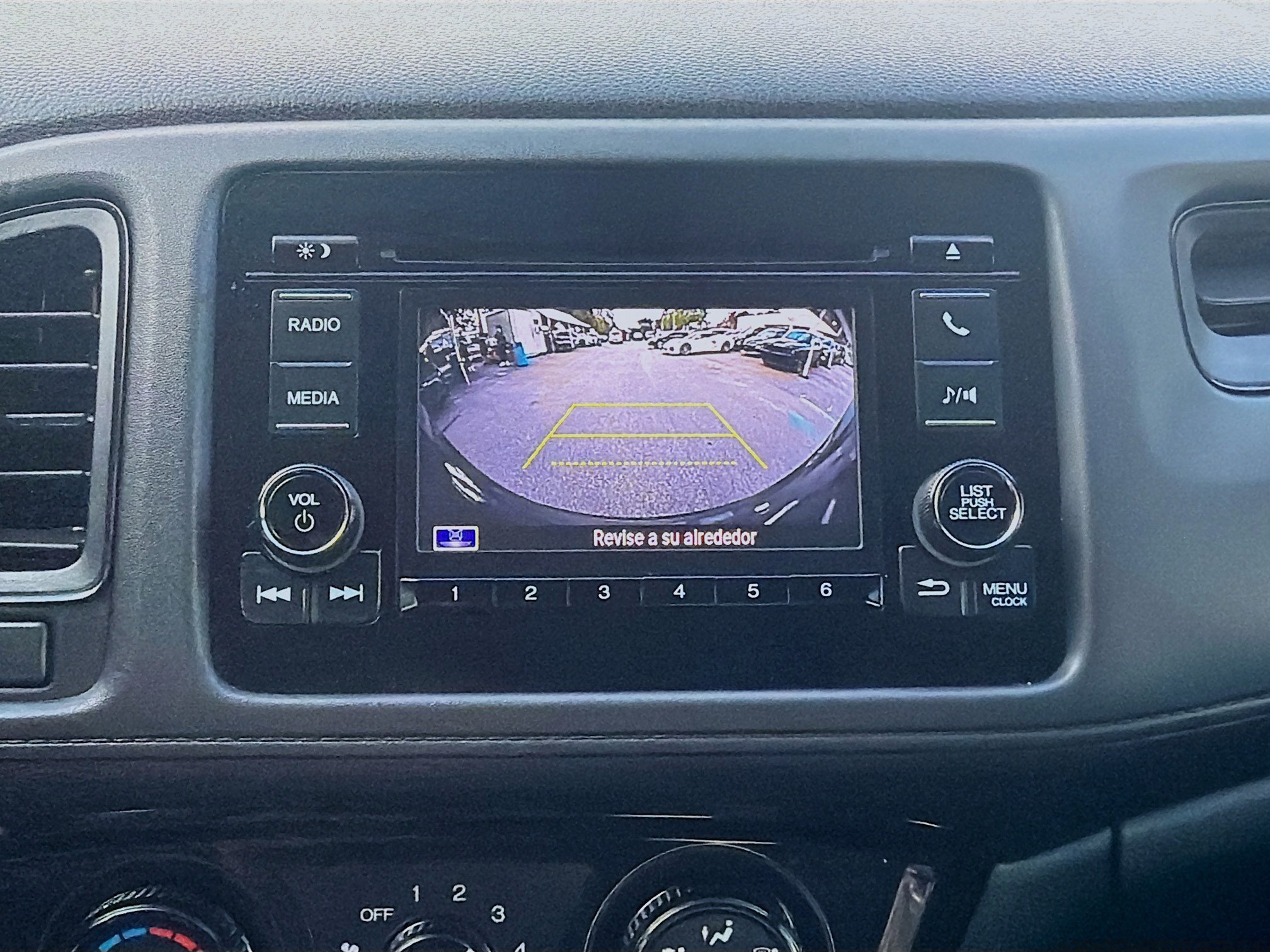 Used 2022 Honda HR-V LX image 11