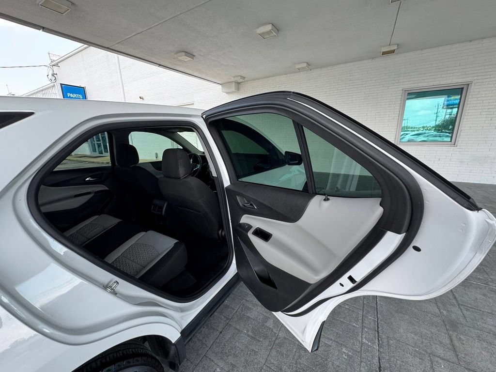 Used 2024 Chevrolet Equinox LS w/ Sport Edition FWD image 23