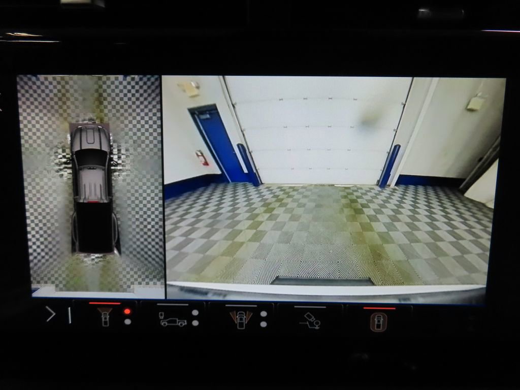 Used 2024 GMC Sierra 3500 Denali w/ Denali Reserve Package image 19