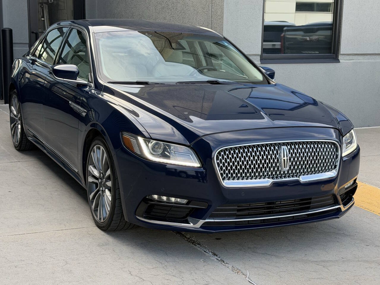 Used 2018 Lincoln Continental Reserve w/ Continental Climate Package AWD/4WD image 7