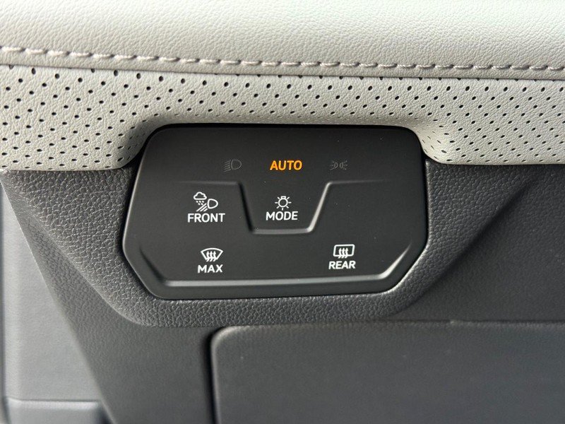 New 2026 Volkswagen Atlas Peak Edition AWD/4WD image 14