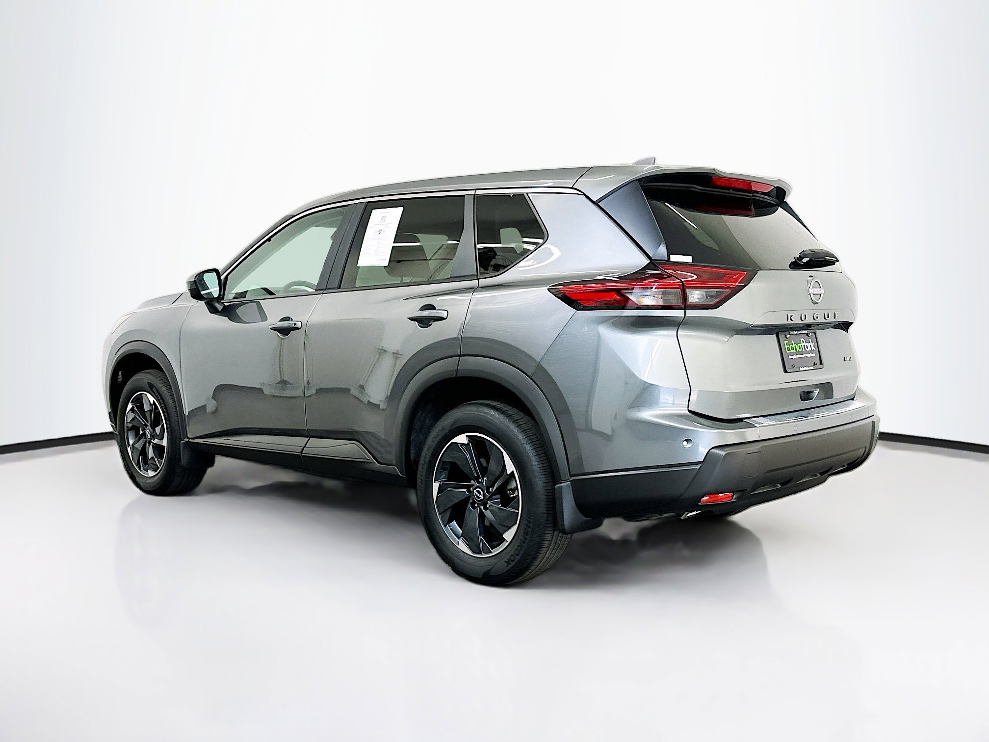 Used 2026 Nissan Rogue SV w/ Cold Weather Package image 5