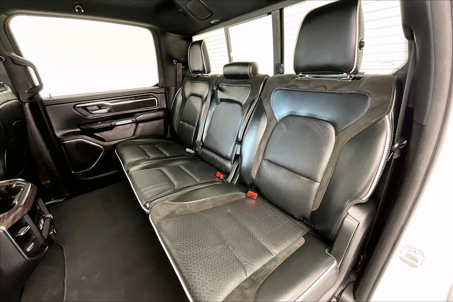 Used 2025 RAM 1500 Laramie AWD/4WD image 20