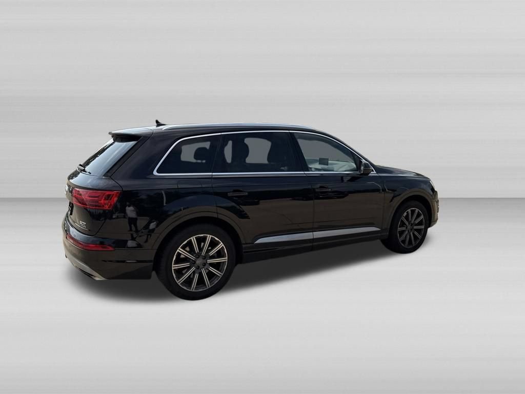 Used 2017 Audi Q7 3.0T Prestige AWD/4WD image 4