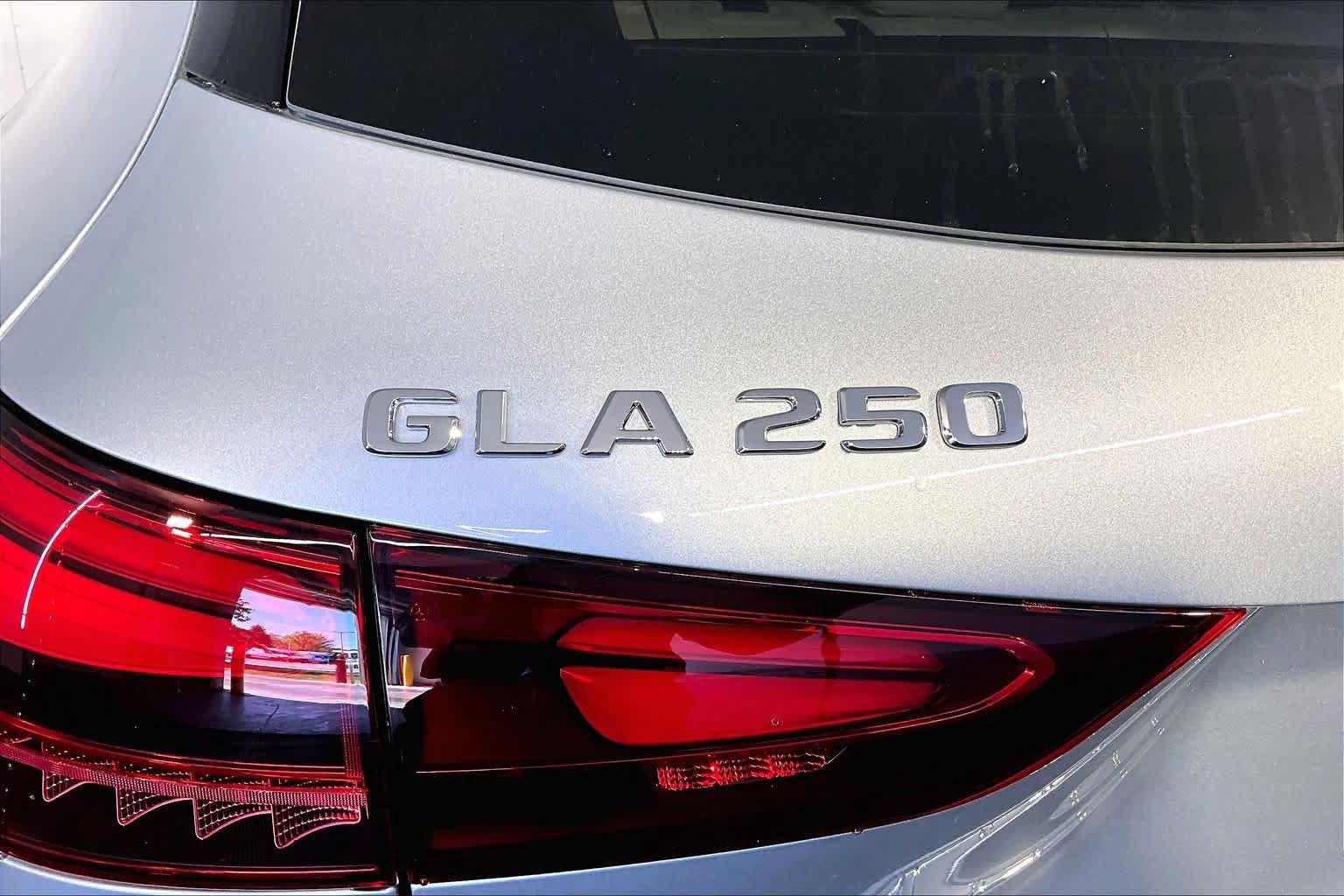 New 2026 Mercedes-Benz GLA 250 4MATIC image 6