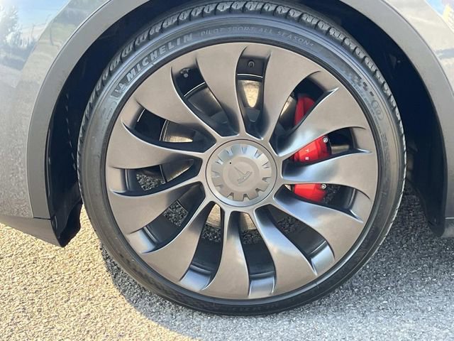 Used 2023 Tesla Model Y Performance AWD/4WD image 11