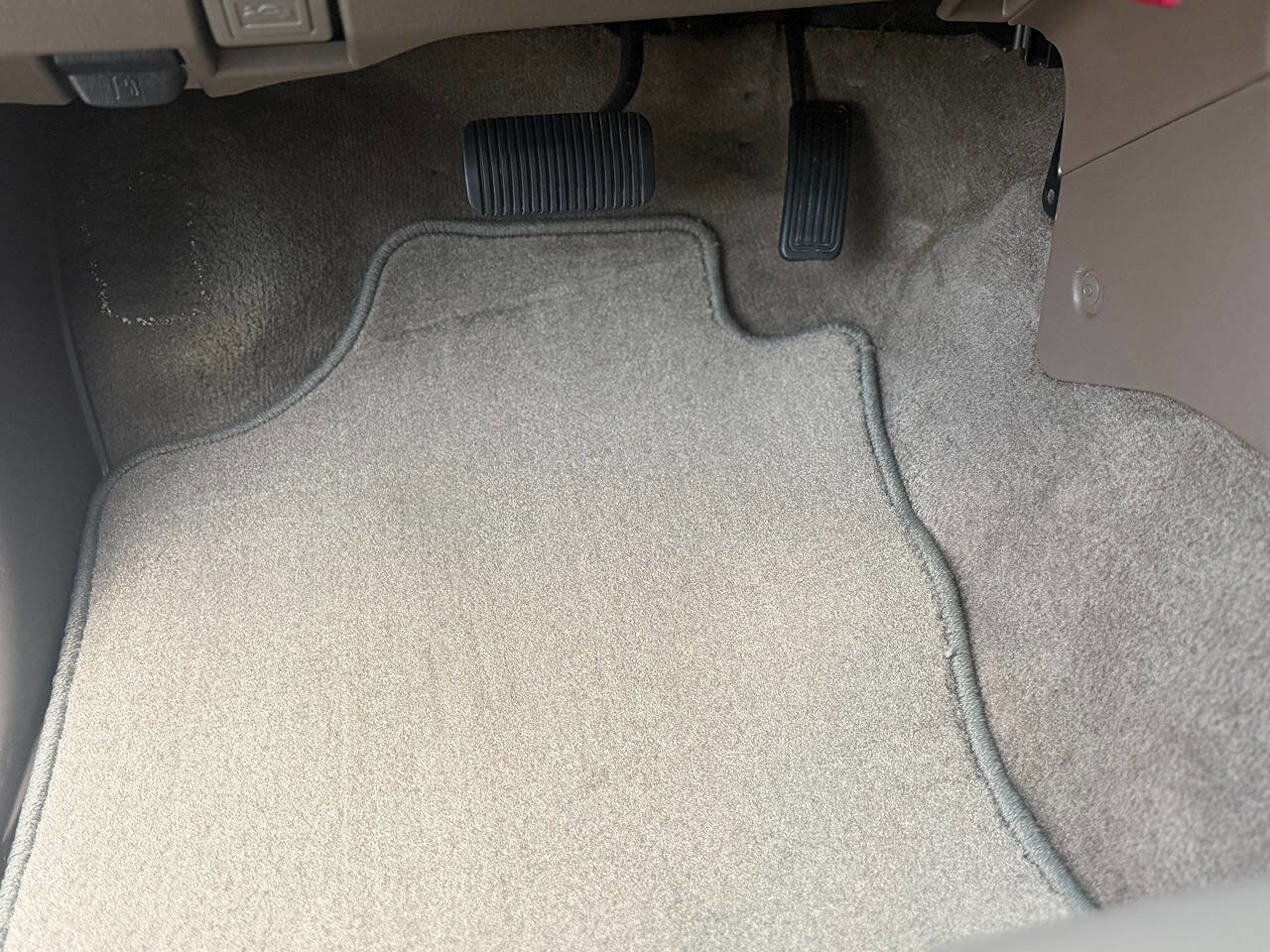 Used 2001 Toyota 4Runner SR5 image 6