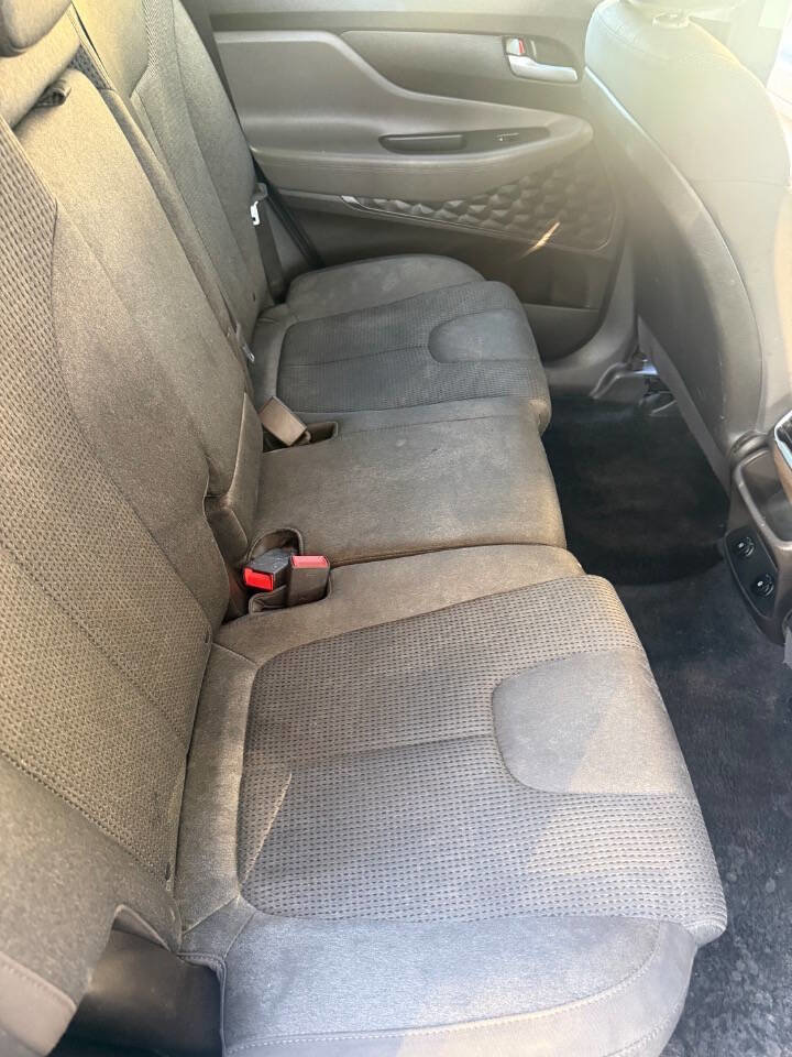 Used 2019 Hyundai Santa Fe SE AWD/4WD image 19