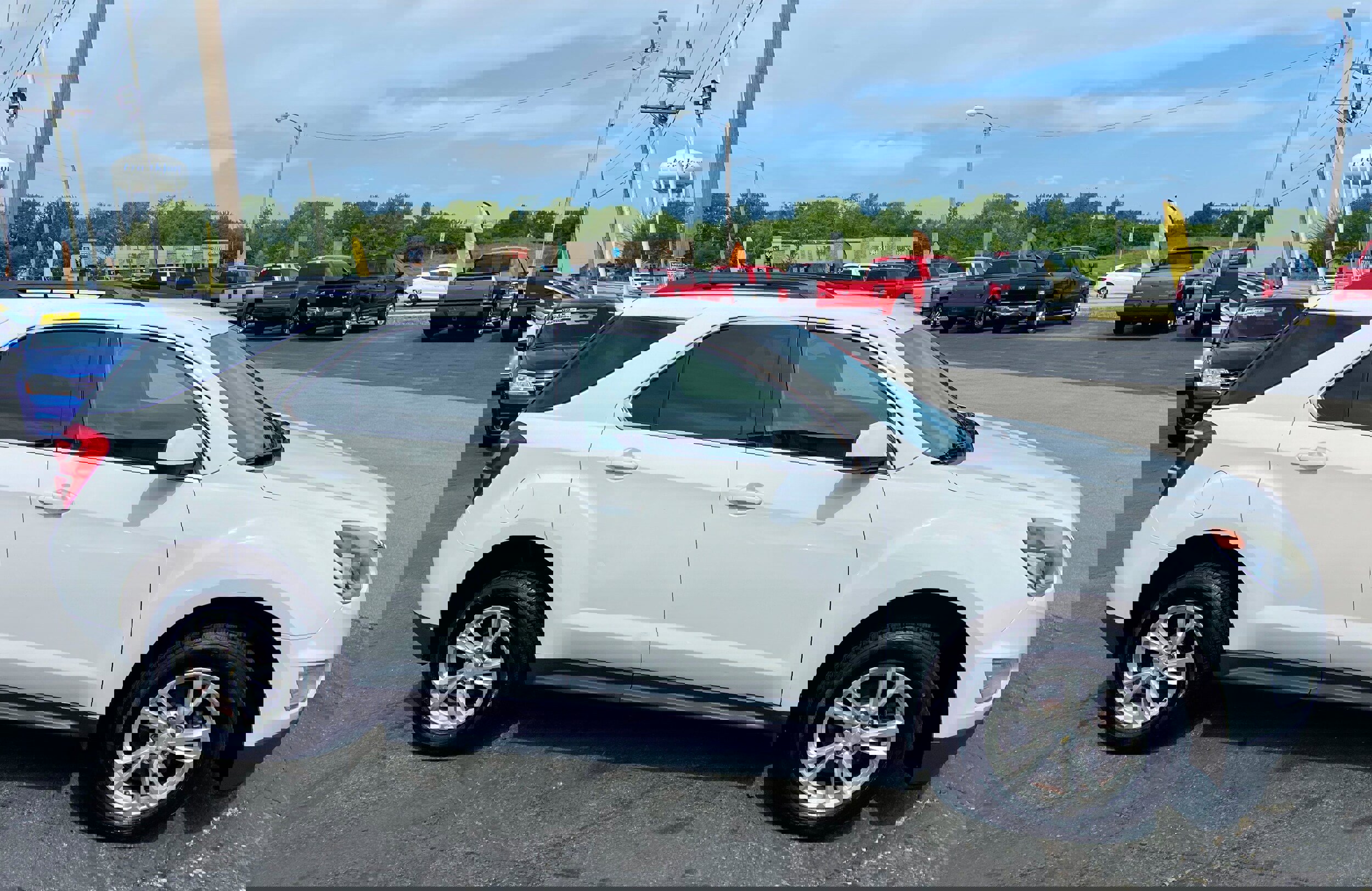 Used 2017 Chevrolet Equinox LT image 4