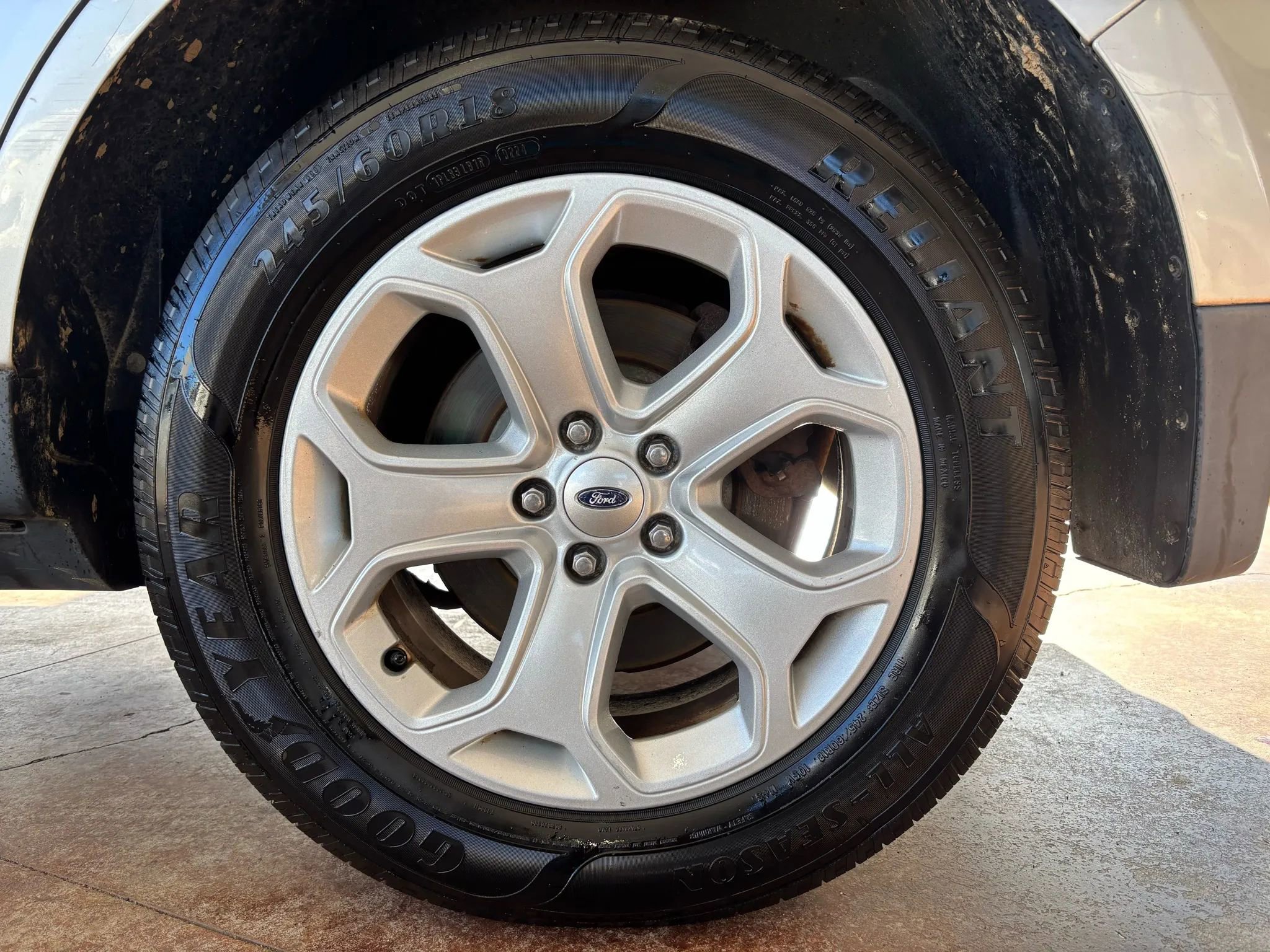 Used 2013 Ford Edge SEL image 25