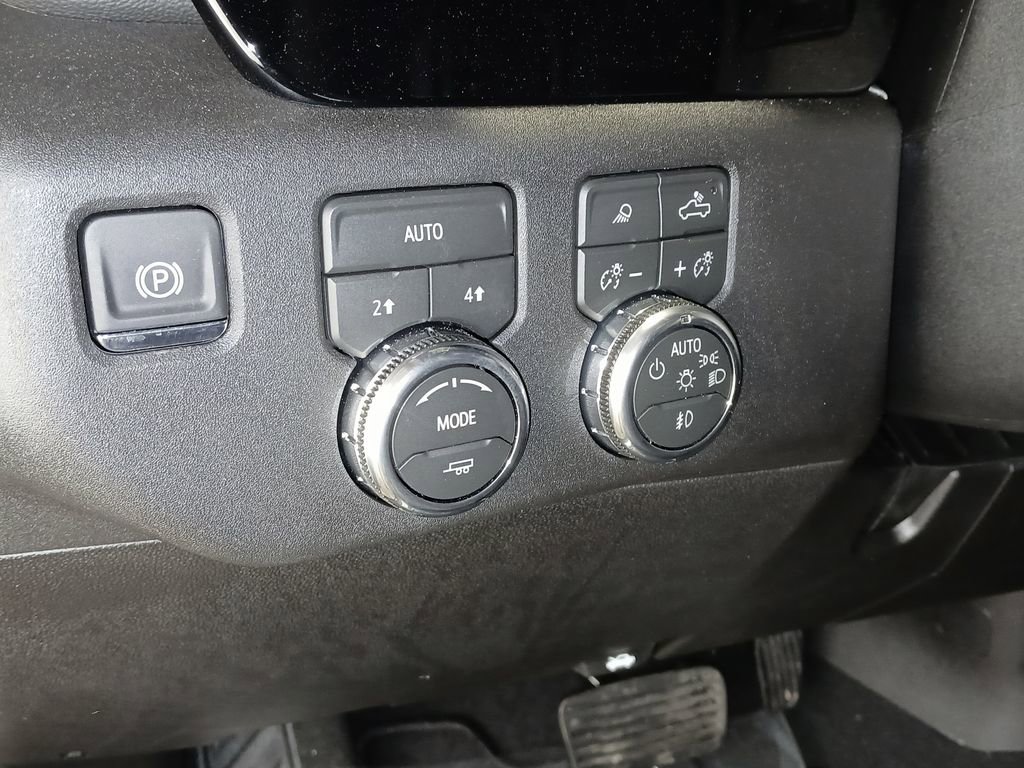 Used 2026 GMC Sierra 1500 SLT image 17