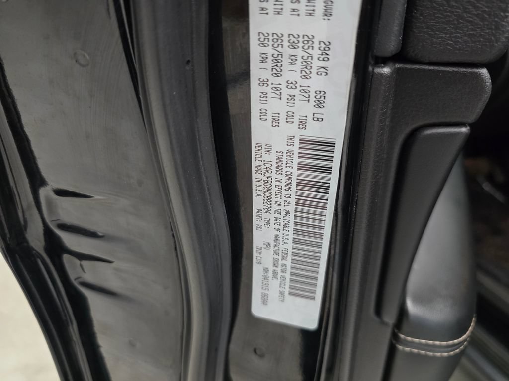 Used 2017 Jeep Grand Cherokee Limited w/ Trailer Tow Group IV AWD/4WD image 14