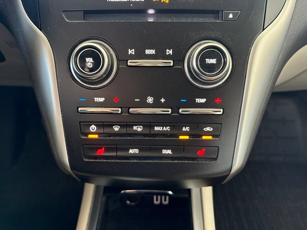 Used 2019 Lincoln MKC Select FWD image 21