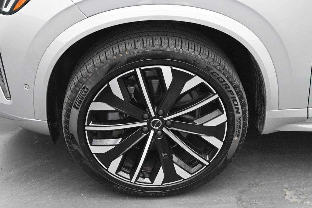 Certified 2026 Volvo XC90 B6 Ultra AWD/4WD image 4