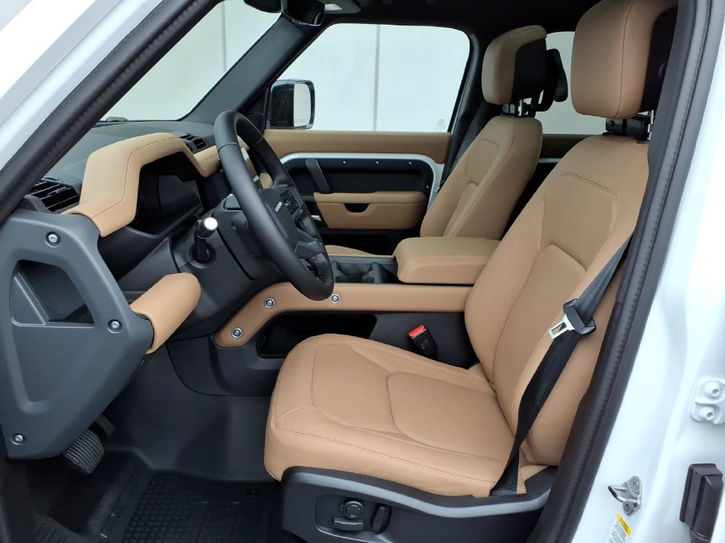 New 2026 Land Rover Defender 110 X-Dynamic SE AWD/4WD image 10
