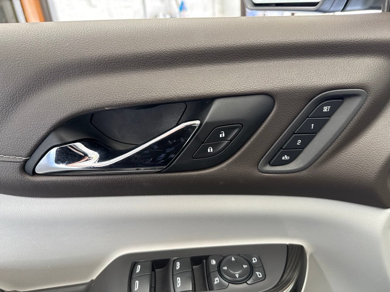 Used 2021 GMC Acadia SLT w/ Preferred Package FWD image 37