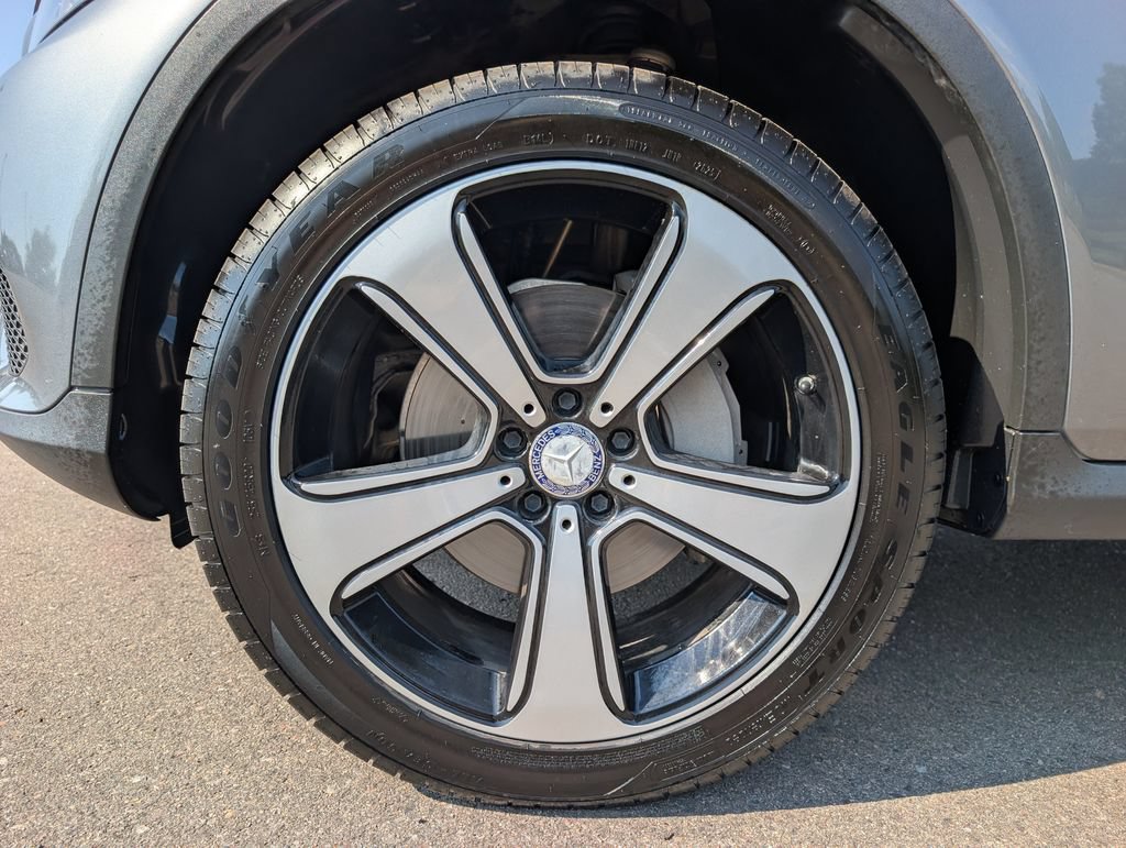 Used 2017 Mercedes-Benz GLC 300 4MATIC Coupe image 12