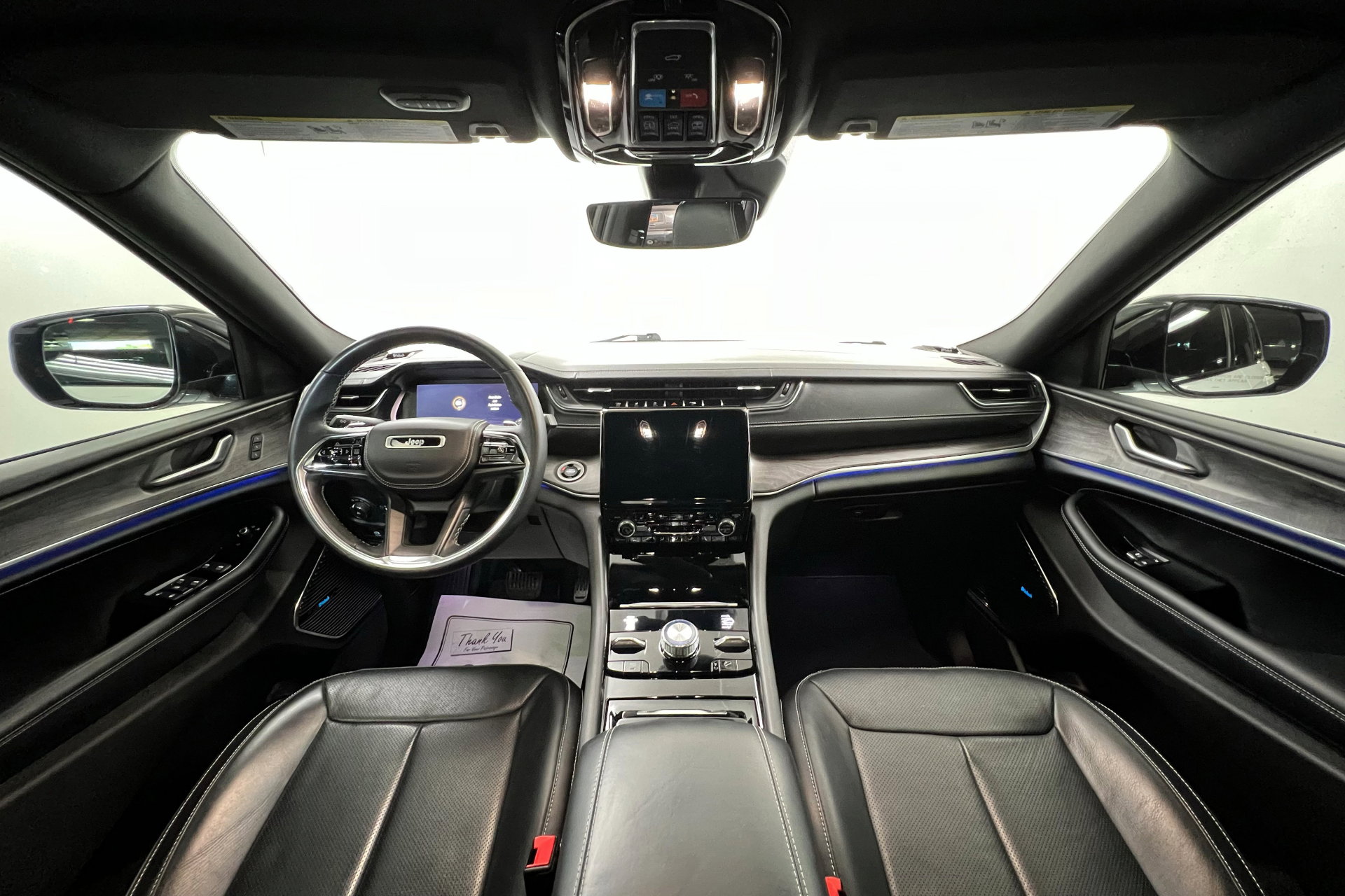 Certified 2022 Jeep Grand Cherokee Overland image 9