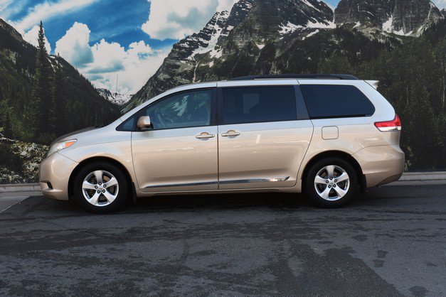 Used 2014 Toyota Sienna LE FWD image 7