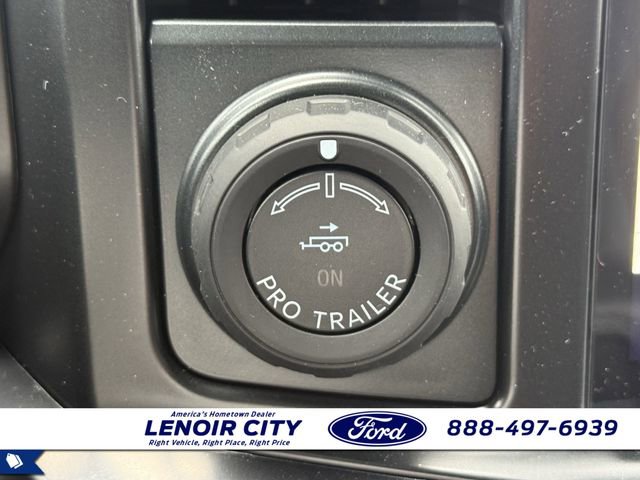 New 2026 Ford F250 Lariat w/ Black Appearance Package image 21