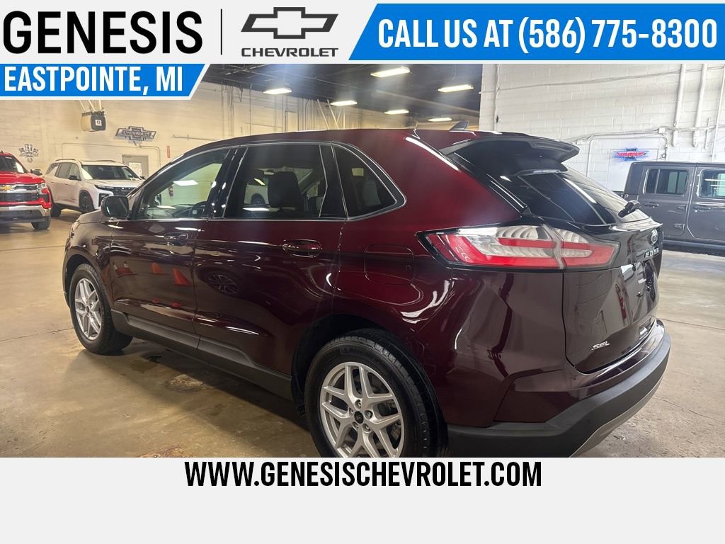 Used 2024 Ford Edge SEL w/ Convenience Package image 2