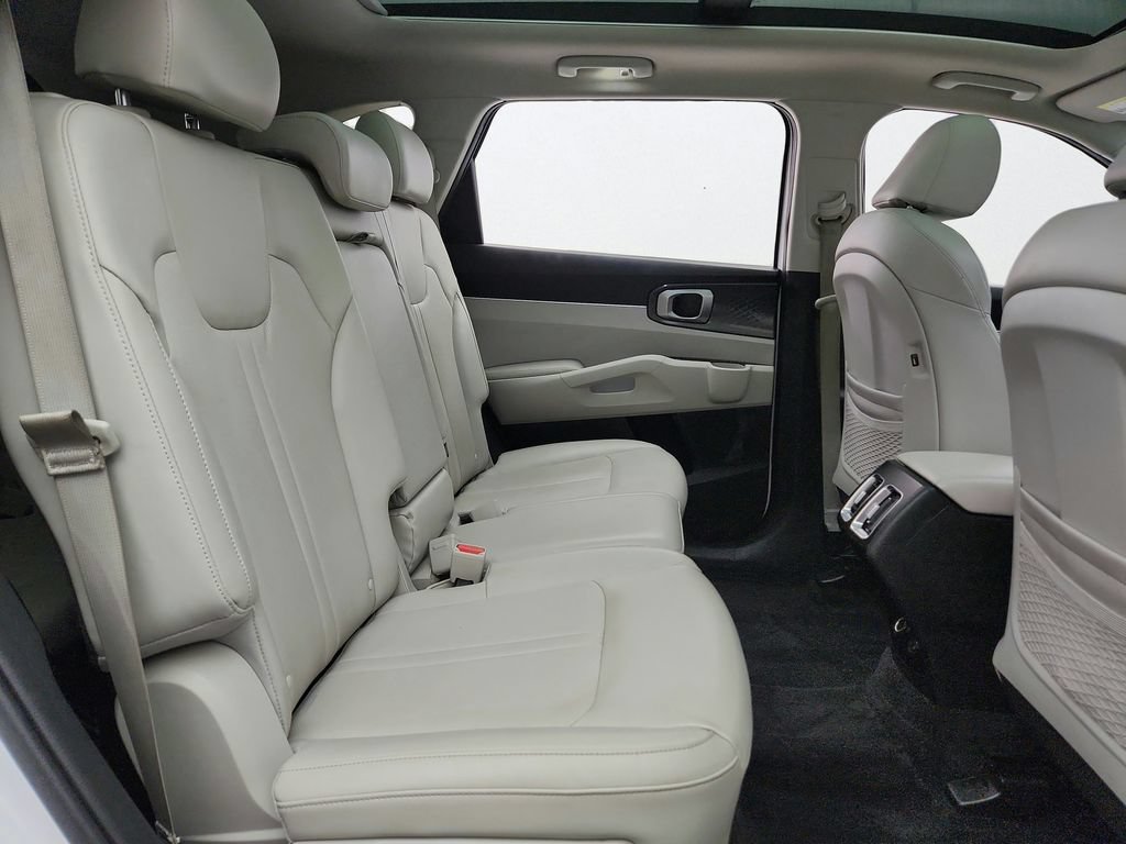 Used 2021 Kia Sorento S w/ Panoramic Sunroof Package AWD/4WD image 28