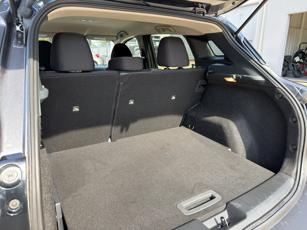 Used 2025 Nissan Kicks SV FWD image 15