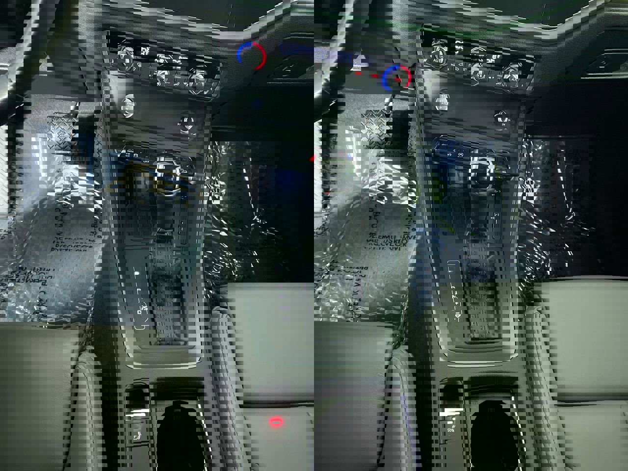 Used 2020 Audi Q3 2.0T Premium Plus w/ Premium Plus Package image 16