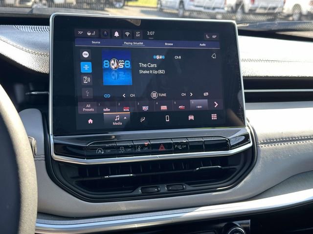 Used 2025 Jeep Compass Limited w/ Sun & Sound Group image 15