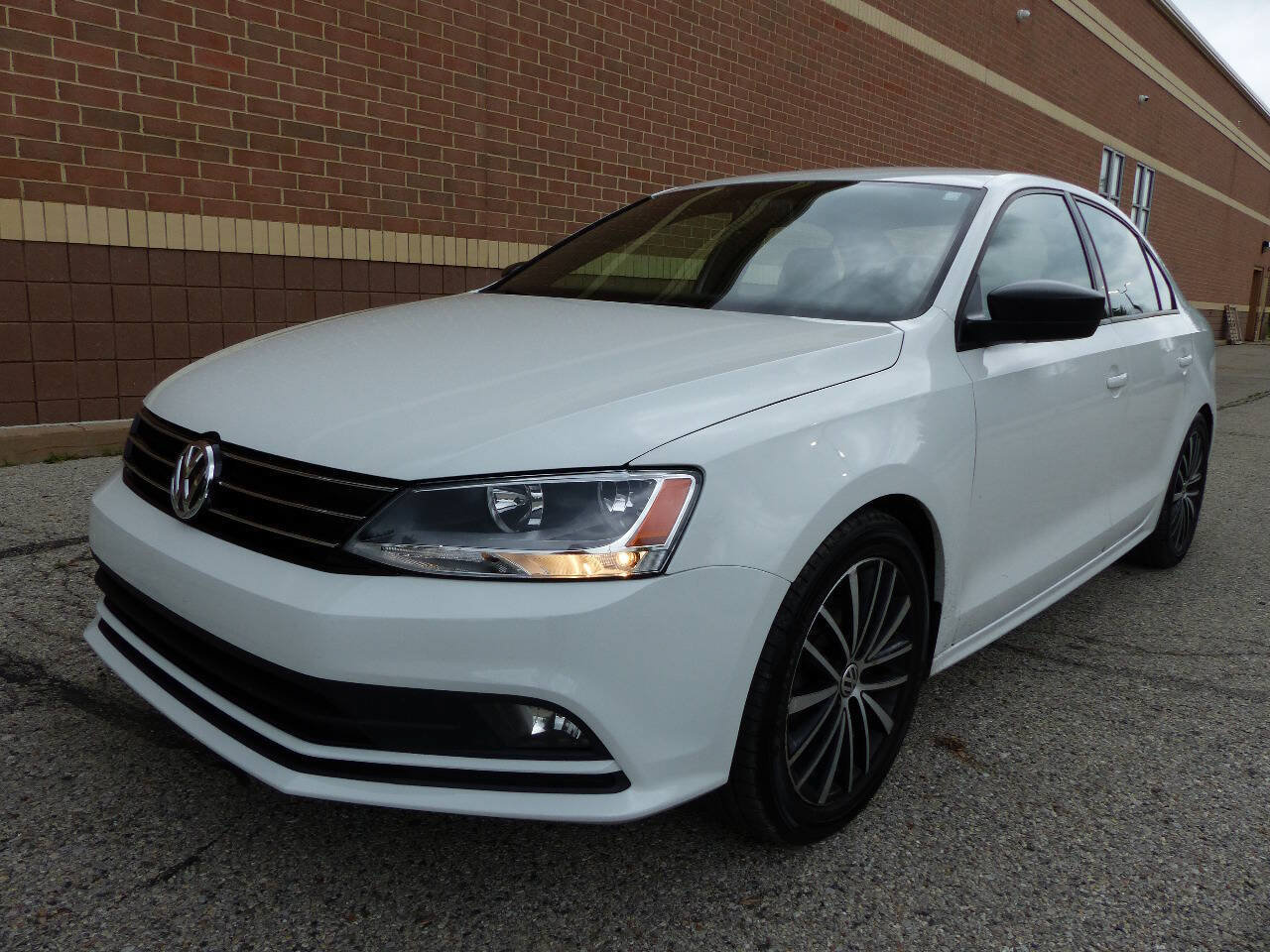 Used 2015 Volkswagen Jetta Sport FWD image 6