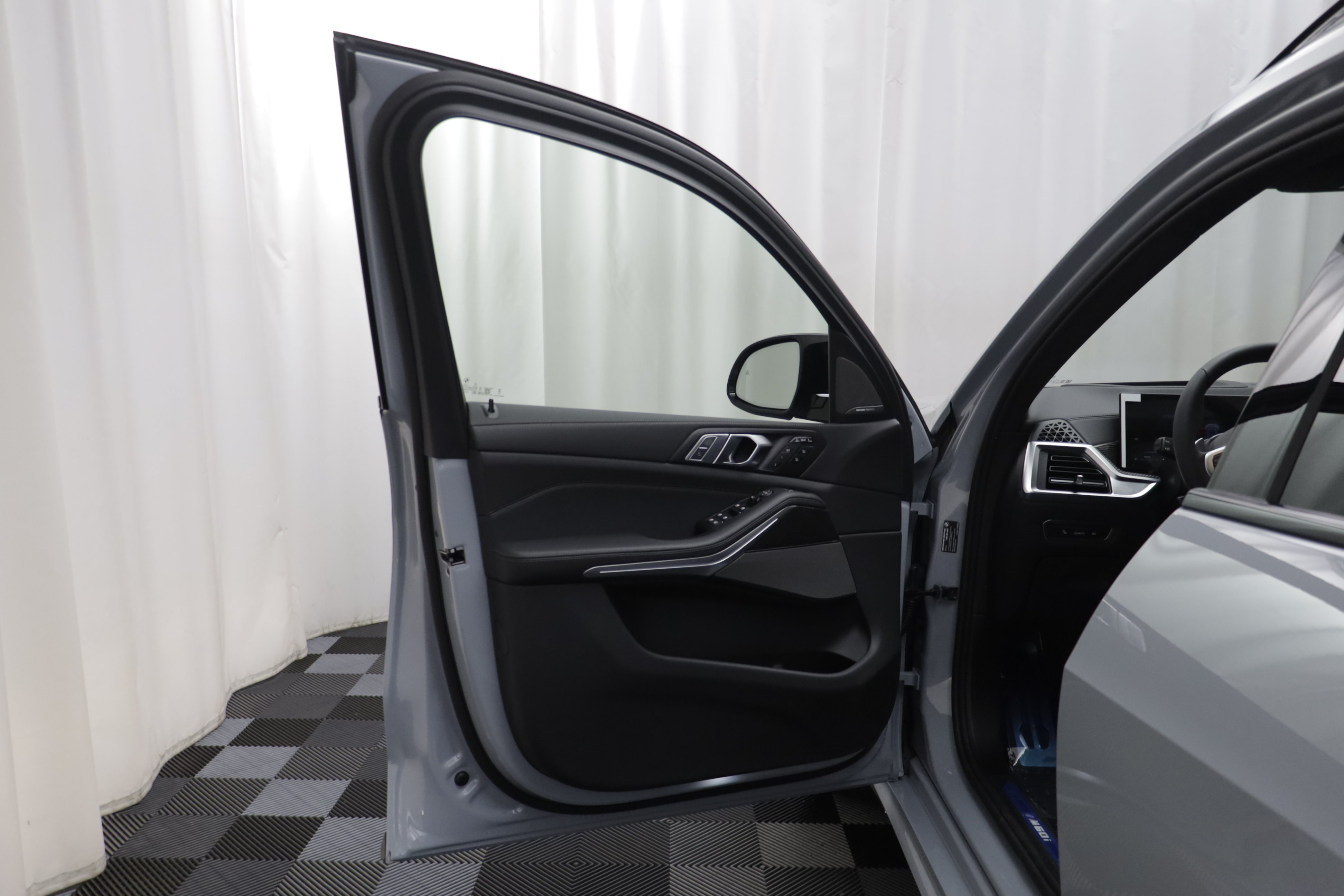New 2027 BMW X7 M60i AWD/4WD image 5