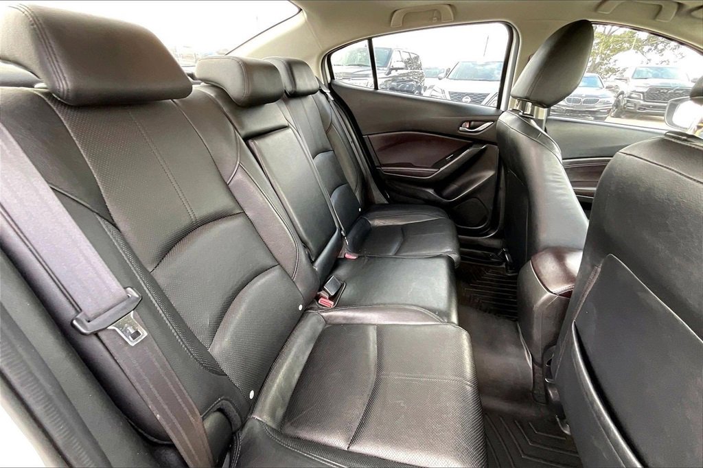 Used 2017 MAZDA MAZDA3 Grand Touring image 22