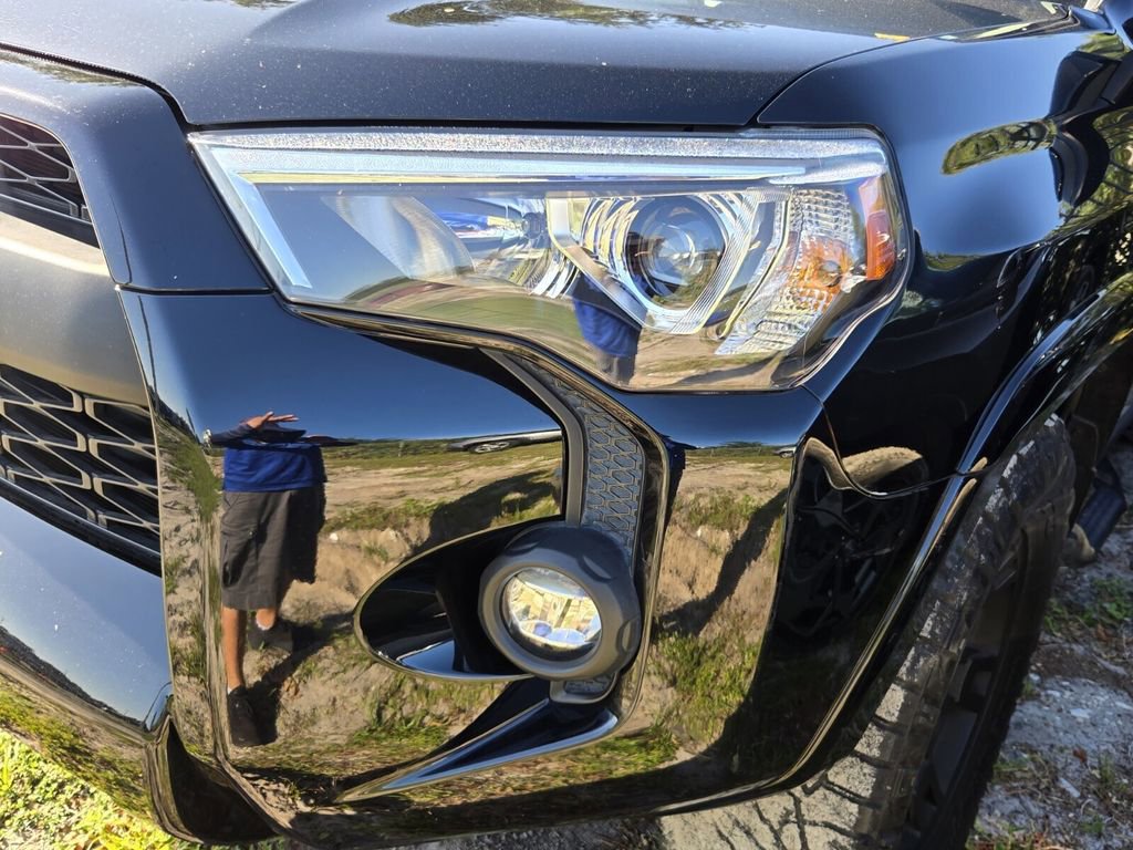 Used 2022 Toyota 4Runner SR5 RWD image 6