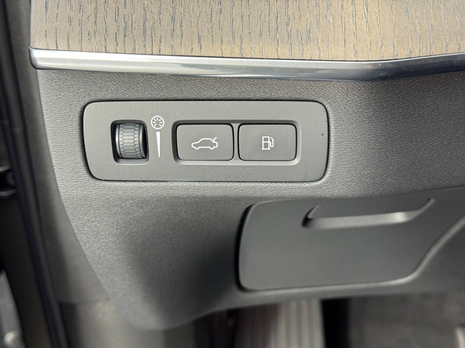 Used 2020 Volvo XC90 T8 Inscription w/ Protection Package image 19