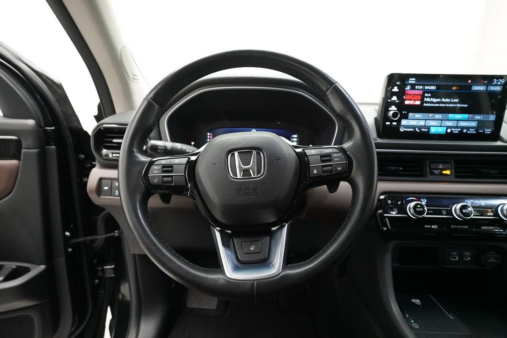 Certified 2024 Honda Pilot Elite image 4