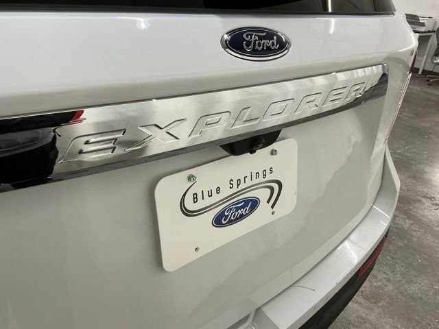 Used 2022 Ford Explorer 2WD image 6