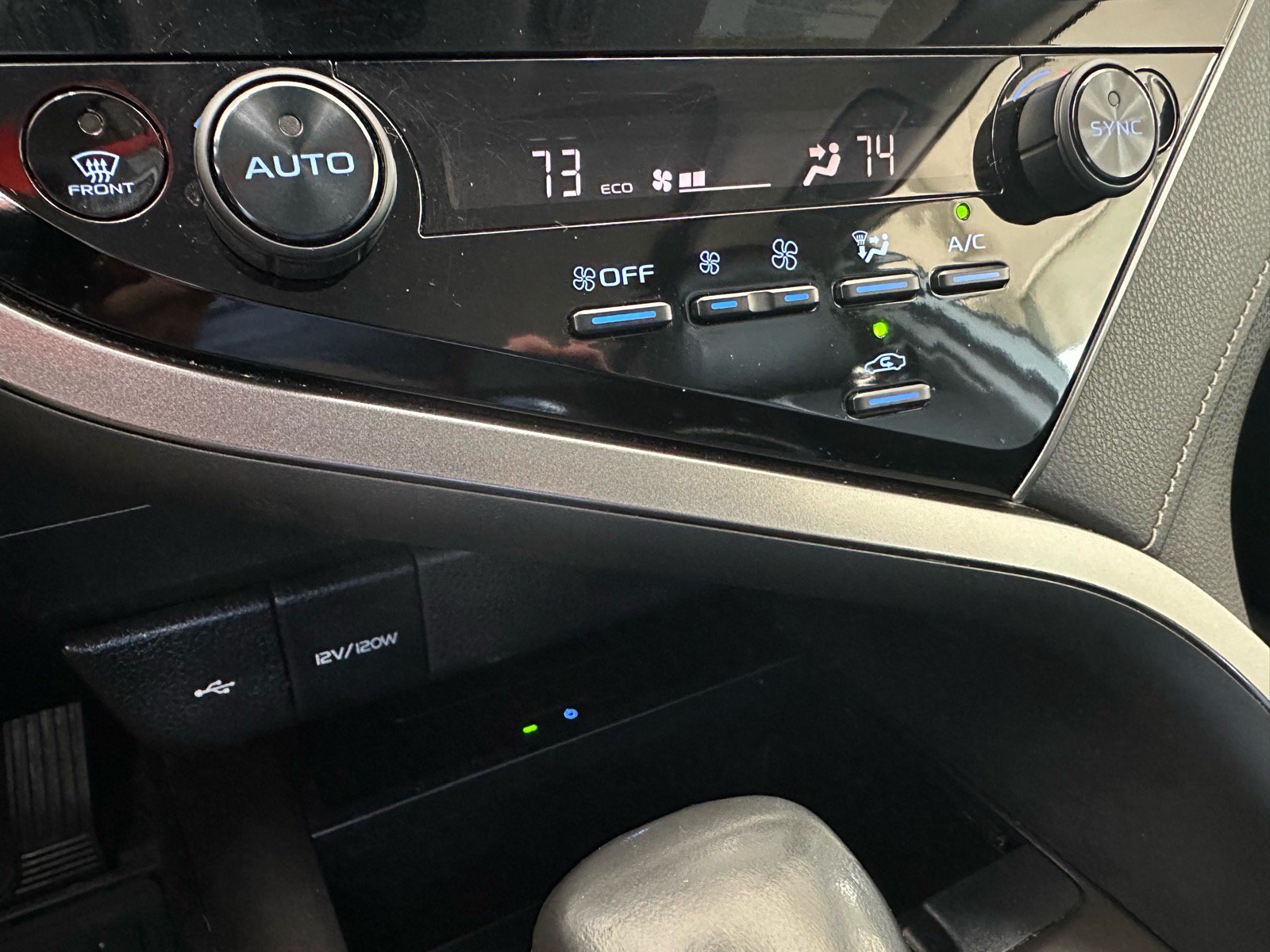 Used 2021 Toyota Camry XSE FWD image 34