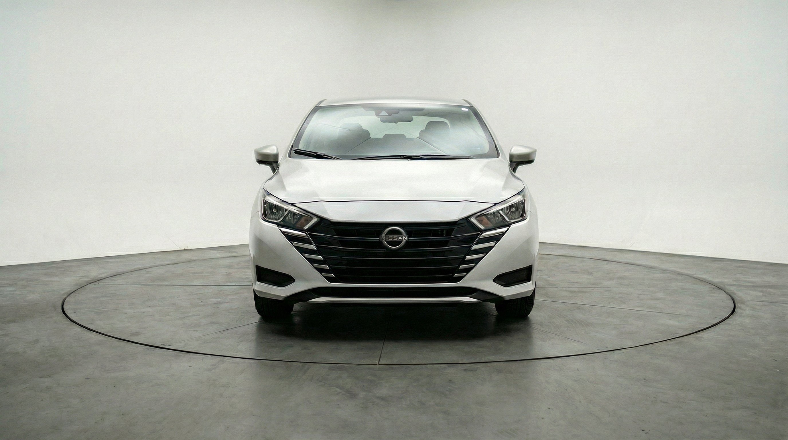 Used 2025 Nissan Versa SV FWD image 2