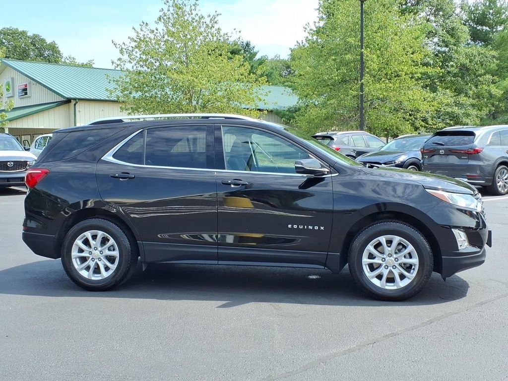 Used 2018 Chevrolet Equinox LT w/ Sun & Infotainment Package AWD/4WD image 4
