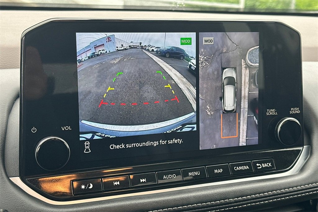 Used 2023 Nissan Rogue SL w/ SL Premium Package image 21