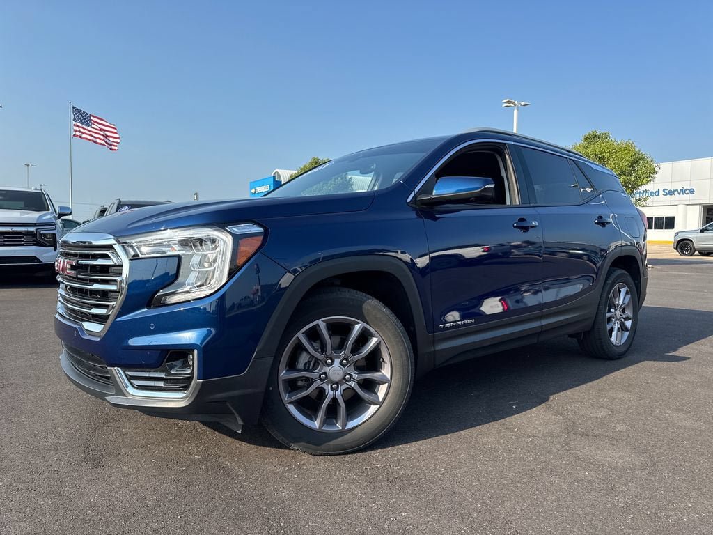 Used 2023 GMC Terrain SLT w/ Infotainment Package II