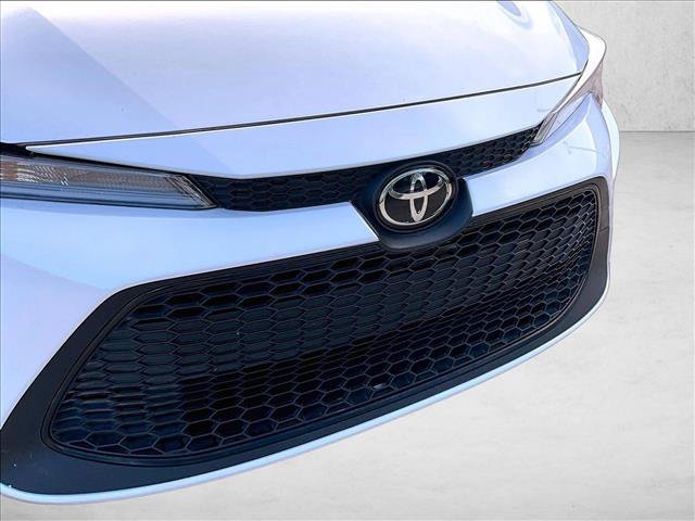 Used 2022 Toyota Corolla LE FWD image 30