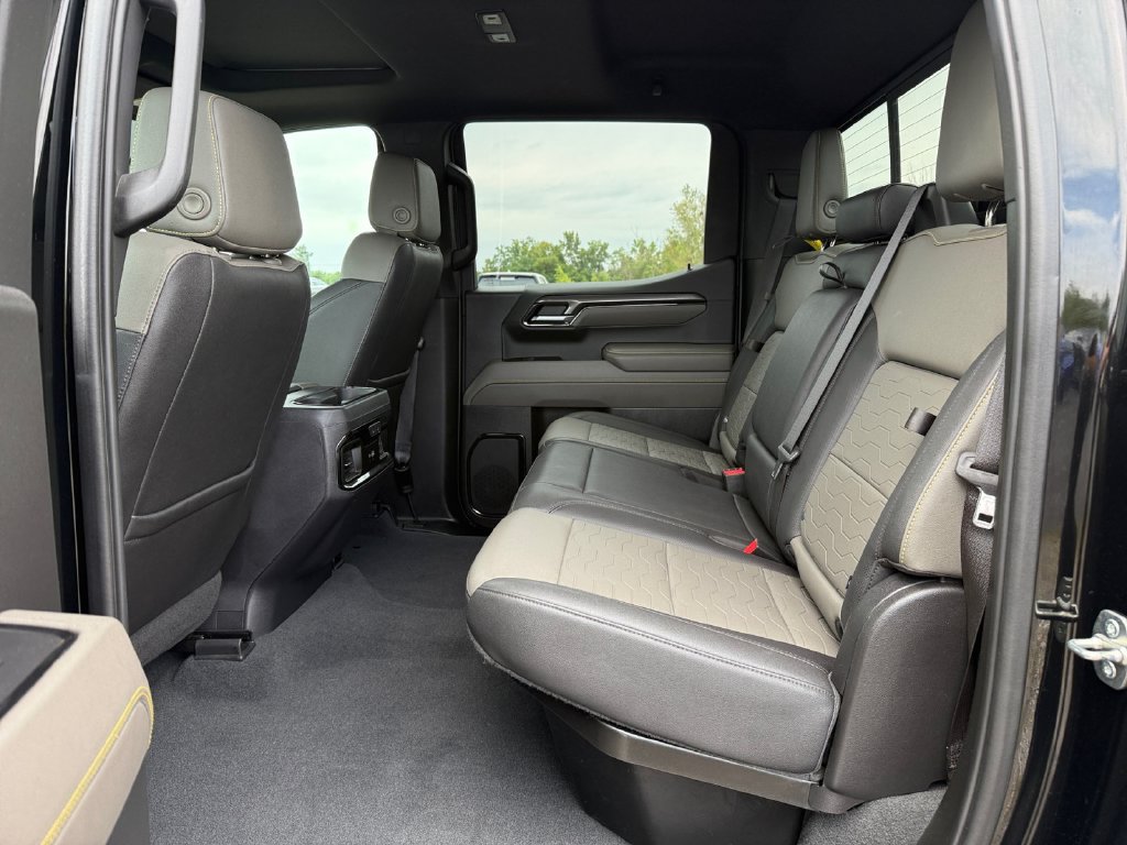 Used 2023 Chevrolet Silverado 1500 ZR2 AWD/4WD image 18