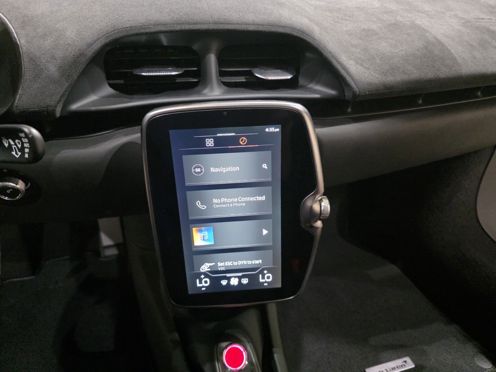 Used 2023 McLaren Artura image 12