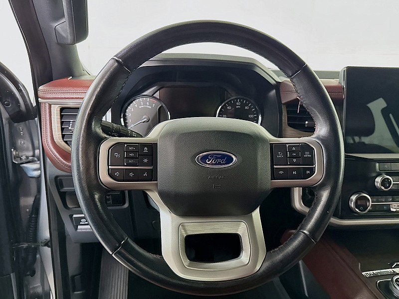 Used 2023 Ford Expedition Limited image 12