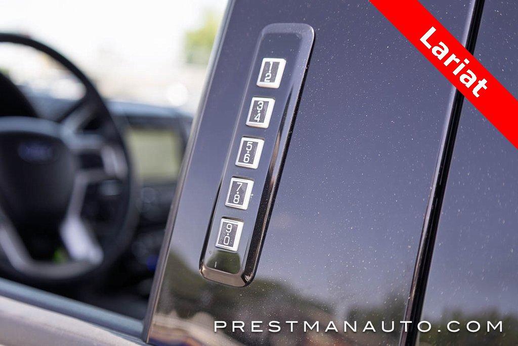 Used 2018 Ford F250 Lariat w/ Chrome Package image 46